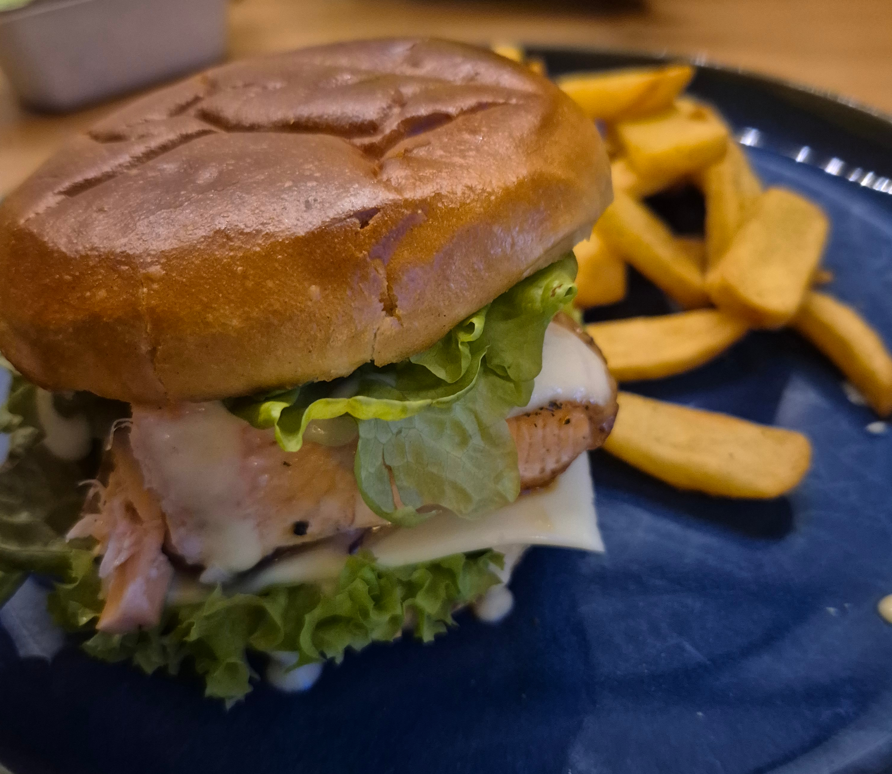 Lachs Burger
